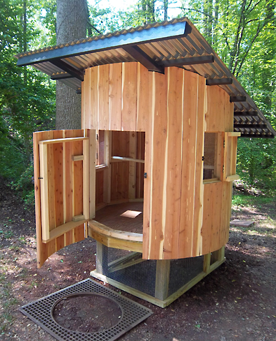 Cool Coops! ~ A Circular Coop | Community Chickens